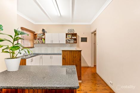 Property photo of 31 Rhyde Street Mount Lofty QLD 4350