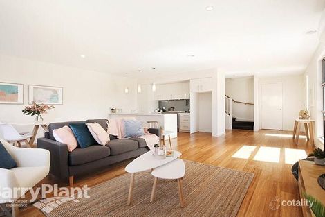 Property photo of 9 Brookside Drive Knoxfield VIC 3180