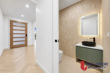 Property photo of 31 Burrawang Loop Mickleham VIC 3064