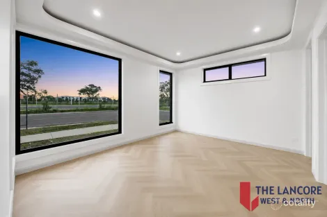Property photo of 31 Burrawang Loop Mickleham VIC 3064