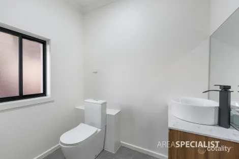 Property photo of 4 Willow Street Werribee VIC 3030
