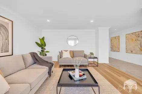 Property photo of 110 Eltham Parade Manor Lakes VIC 3024