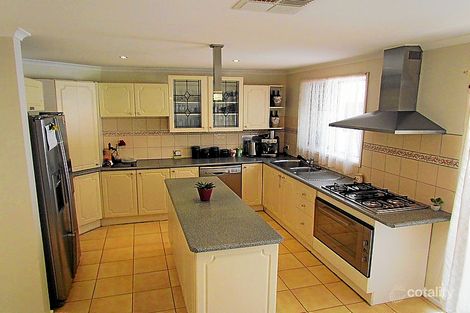 Property photo of 23 Linlithgow Way Melton West VIC 3337