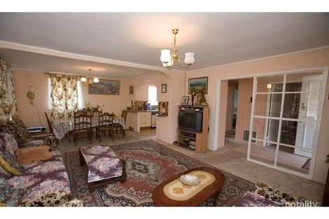 Property photo of 59 Winmalee Drive Glen Waverley VIC 3150
