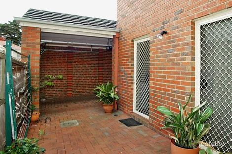 Property photo of 63 Coleman Parade Glen Waverley VIC 3150