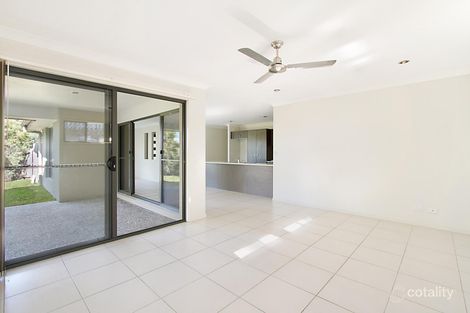 Property photo of 14 Aspect Place Pacific Pines QLD 4211
