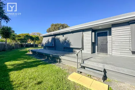 Property photo of 77 Malcolm Crescent Shepparton VIC 3630