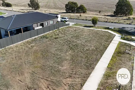 70 Thurling Pde, Lucas, VIC 3350