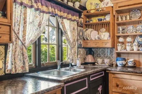 Property photo of 102 Long Road Tamborine Mountain QLD 4272