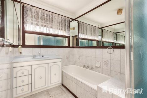 Property photo of 117 Neasham Drive Dandenong North VIC 3175
