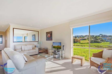 6/4 Warbler Cres, North Narooma, NSW 2546