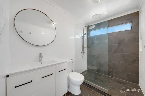 Property photo of 12 Wattle Street New Auckland QLD 4680