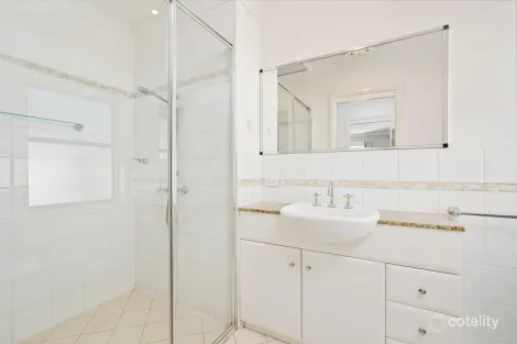 Property photo of 36 Greenwich Place Mardi NSW 2259