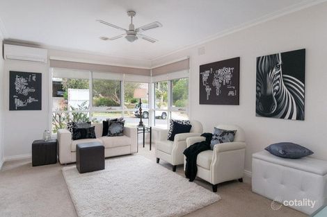 Property photo of 30 Rolloway Rise Chirnside Park VIC 3116