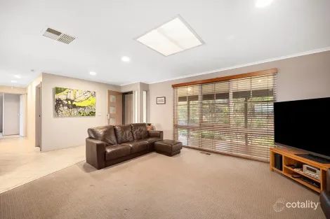 Property photo of 31 Baracchi Crescent Giralang ACT 2617