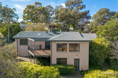 31 Baracchi Cres, Giralang, ACT 2617