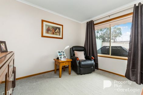 Property photo of 8 Timbarra Drive Golden Square VIC 3555