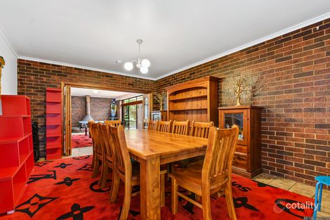 Property photo of 15 Granton Avenue Endeavour Hills VIC 3802