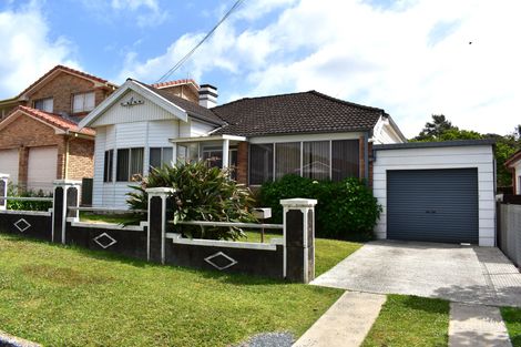 4 Farrell St, Balgownie, NSW 2519