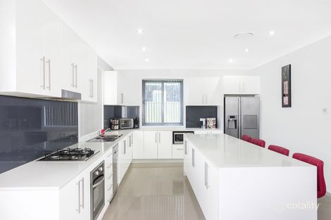 Property photo of 2 Daquino Place Carnes Hill NSW 2171