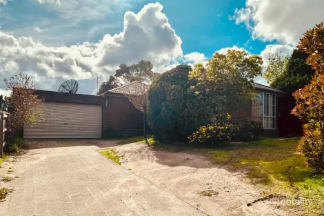 65 Gleneagles Dr, Endeavour Hills, VIC 3802