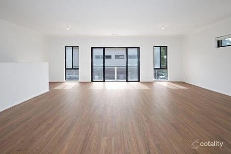 Property photo of 33 Lucia Crescent Mount Clear VIC 3350