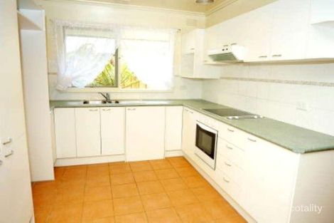 Property photo of 53 Diosma Drive Glen Waverley VIC 3150