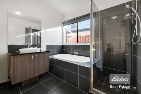 Property photo of 78 Generation Crescent Mambourin VIC 3024