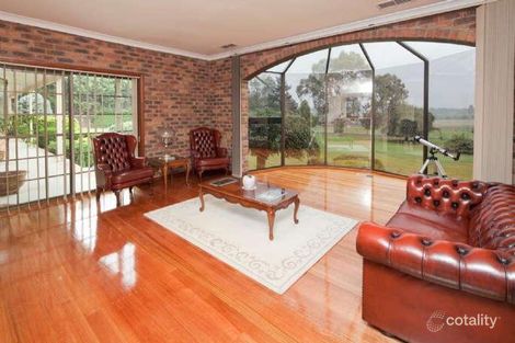 Property photo of 8 Tandderwen Court Narre Warren North VIC 3804