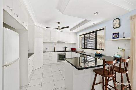 4 Sylvia Ct, Rothwell, QLD 4022