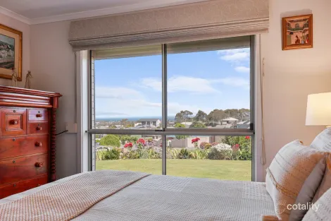 Property photo of 25 Shields Crescent Encounter Bay SA 5211