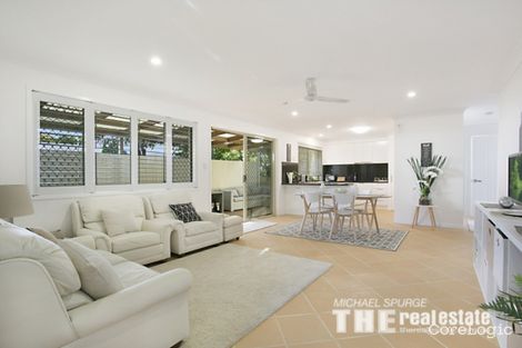 Property photo of 2/17 Evandale Crescent Miami QLD 4220