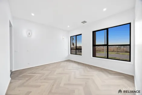 Property photo of 9 Comares Drive Tarneit VIC 3029