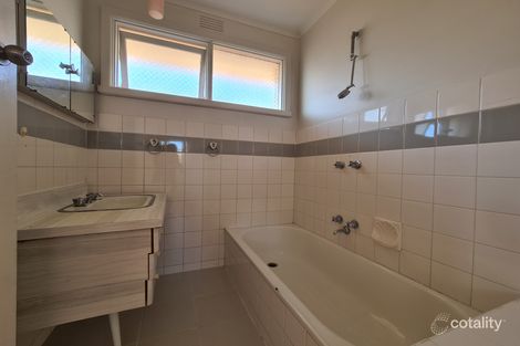 Property photo of 32 Leicester Avenue Glen Waverley VIC 3150