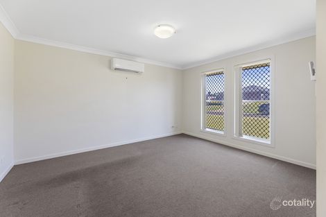 Property photo of 14 Wandoo Crescent Westbrook QLD 4350