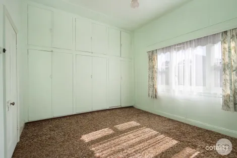 Property photo of 100 Montgomery Street Skipton VIC 3361