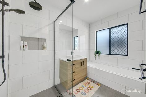 Property photo of 2 Bittern Close Glen Eden QLD 4680