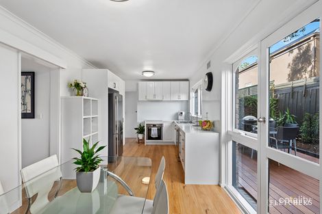 Property photo of 2/284 Barkers Road Hawthorn VIC 3122