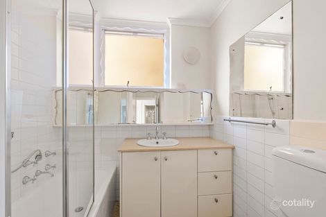 Property photo of 12/12 Woorigoleen Road Toorak VIC 3142