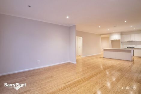Property photo of 27 Rockwall Drive Craigieburn VIC 3064