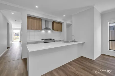 Property photo of 44 Thicket Loop Clyde North VIC 3978