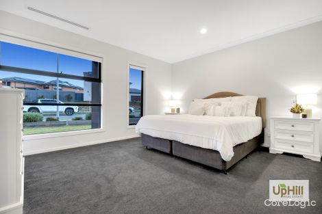 Property photo of 24 Gallant Drive Clyde North VIC 3978