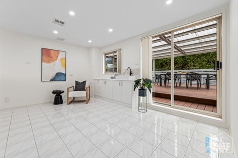 Property photo of 6 Sandilands Court Narre Warren North VIC 3804