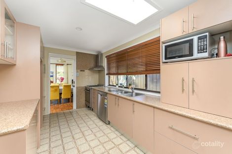 Property photo of 18 Wandarra Crescent Bradbury NSW 2560