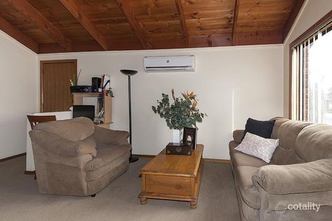 Property photo of 2/50 Golf Links Drive Mill Park VIC 3082