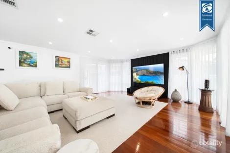 Property photo of 18 Pleasure Point Road Pleasure Point NSW 2172