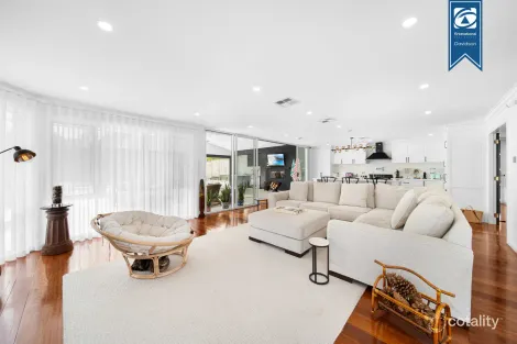 Property photo of 18 Pleasure Point Road Pleasure Point NSW 2172