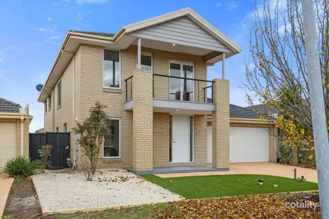 Property photo of 19 Maritime Circuit Point Cook VIC 3030