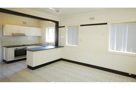 153 Station St, Wentworthville, NSW 2145