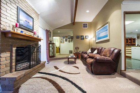 Property photo of 8 Lefevre Court Frankston VIC 3199